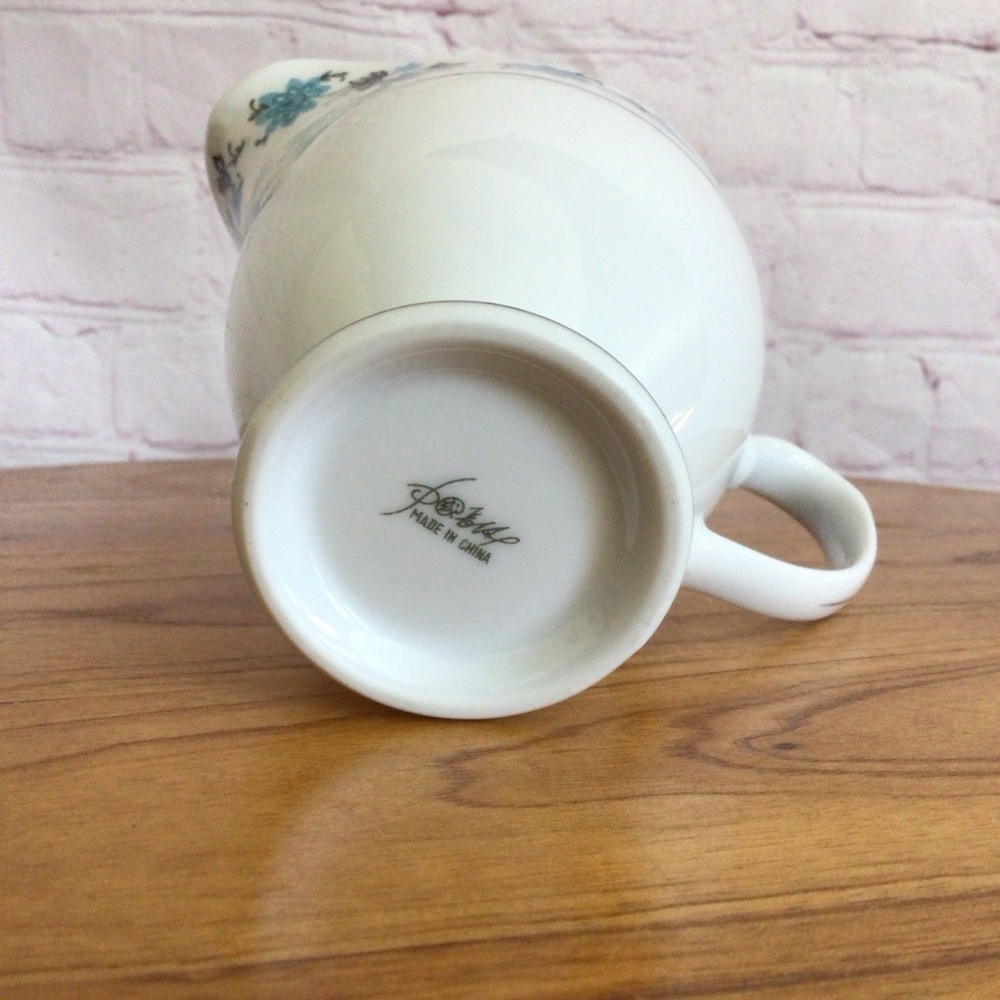 Vintage Blue Floral Footed Creamer - 8oz - Picture 6 of 6